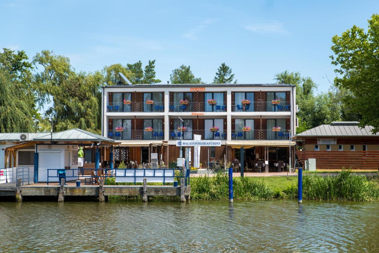 Bed and Breakfast Port Etterem&Panzio à Balatonmáriafürdő Extérieur photo