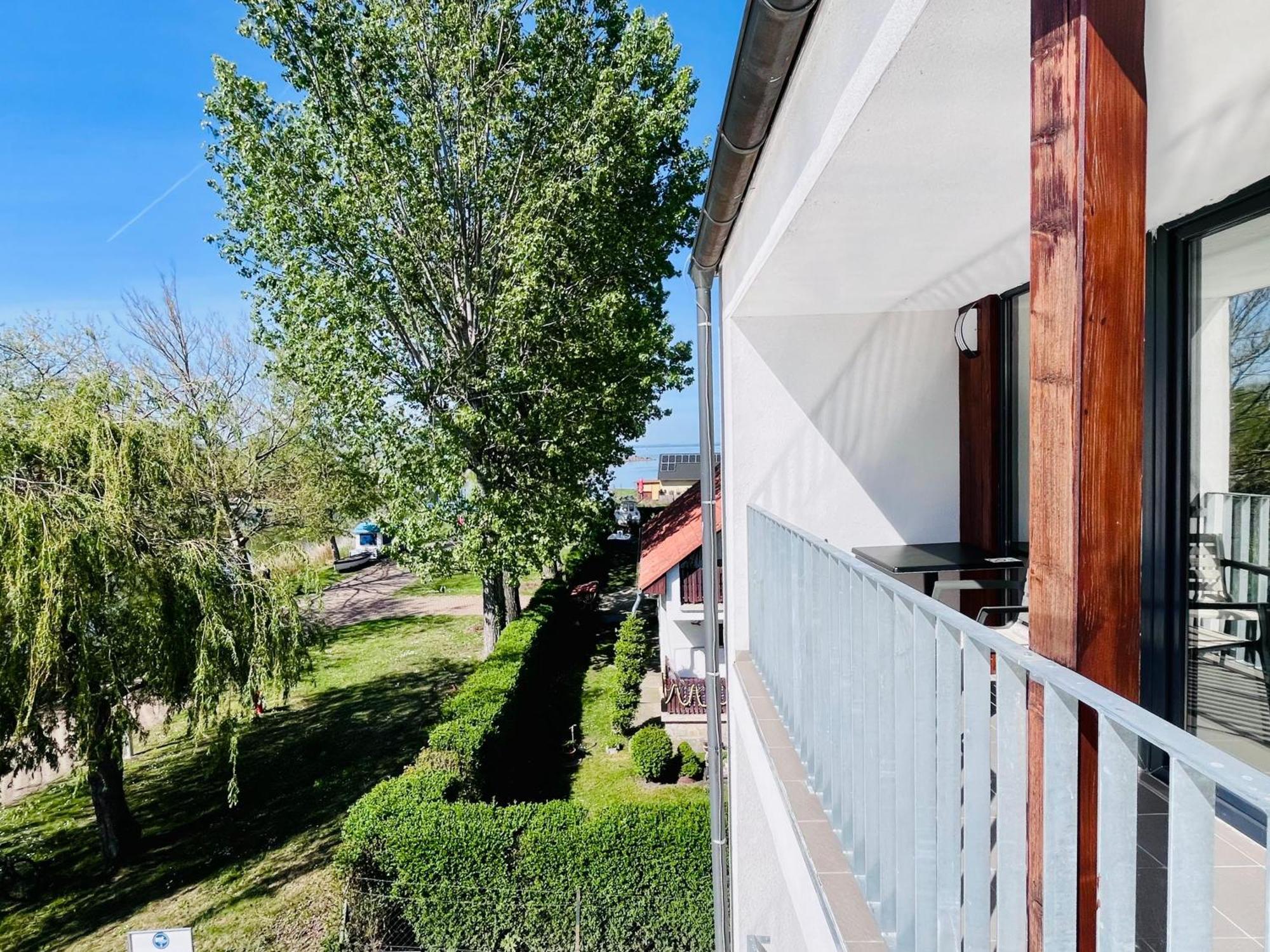 Bed and Breakfast Port Etterem&Panzio à Balatonmáriafürdő Extérieur photo